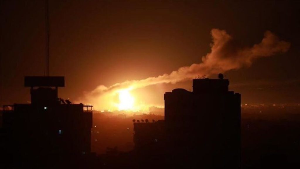 Ισραήλ: Με αεροπλάνα και ελικόπτερα απάντησε στα «μπαλόνια» της Χαμάς