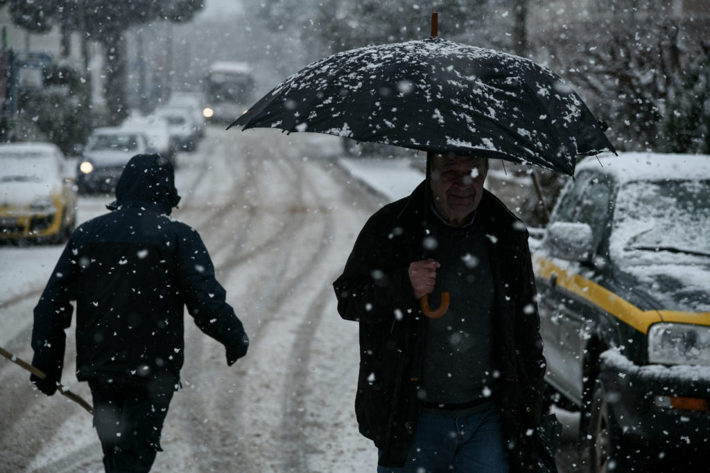 Χιόνι, καταιγίδες και κρύο την Παρασκευή – Τι καιρό θα κάνει το Σάββατο
