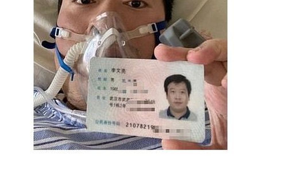 Κίνα: Οργή για τον θάνατο του γιατρού που προσπάθησε να προειδοποιήσει για τον κορονοϊό, αλλά τον σταμάτησαν