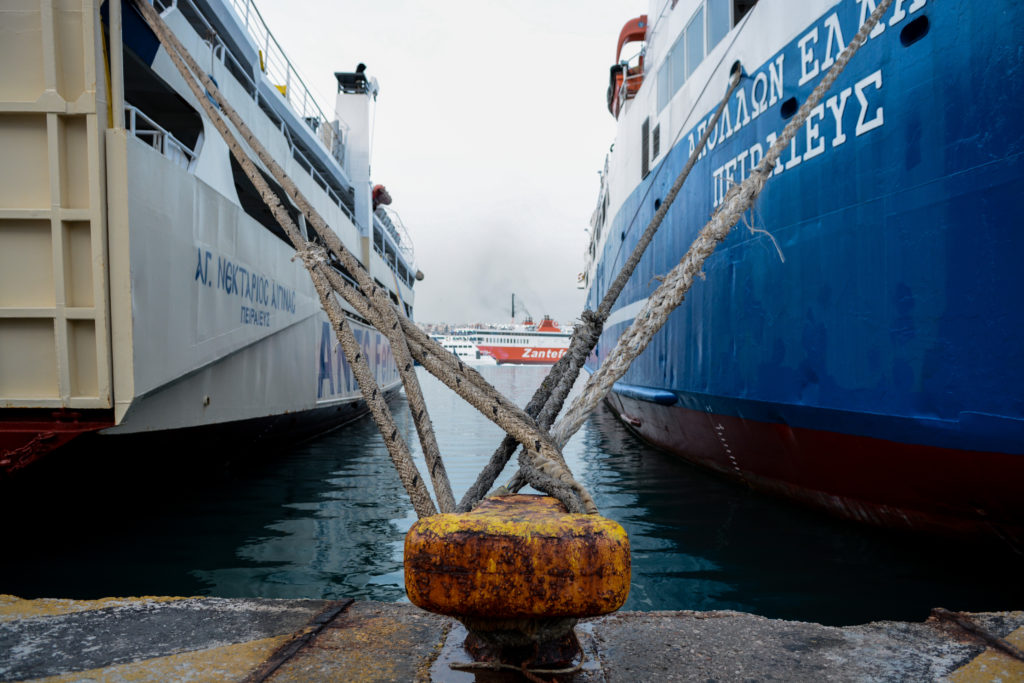Πειραιάς: Δένουν τα πλοία στις 18 του μήνα με απόφαση της ΠΕΝΕΝ