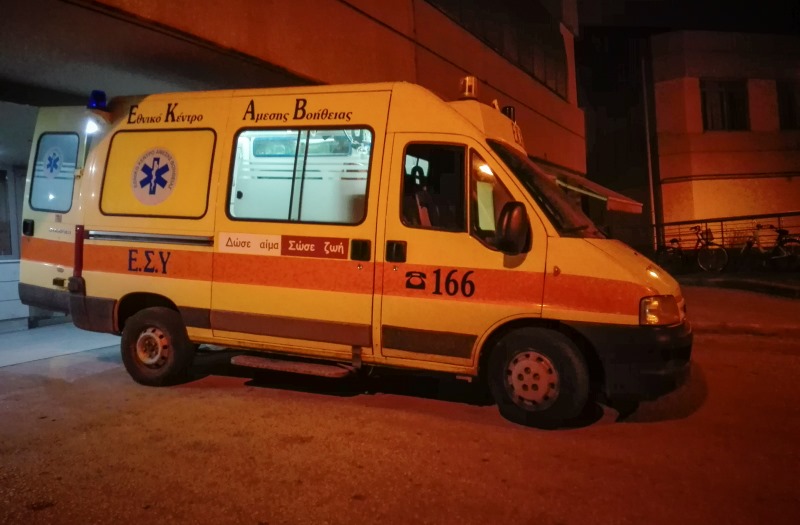 Ένας νεκρός και δύο τραυματίες σε τροχαίο στη λεωφόρο Σχιστού