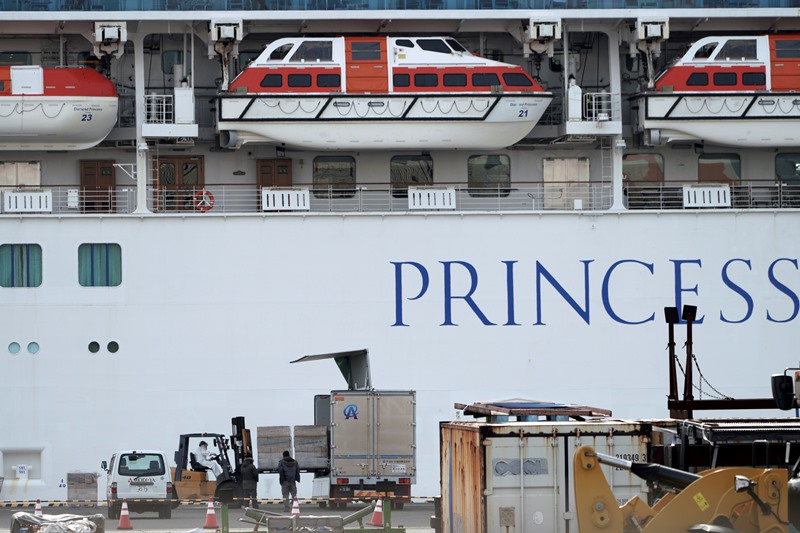Ιαπωνία: Άλλοι 100 επιβάτες του κρουαζιερόπλοιου Diamond Princess ανέβασαν πυρετό