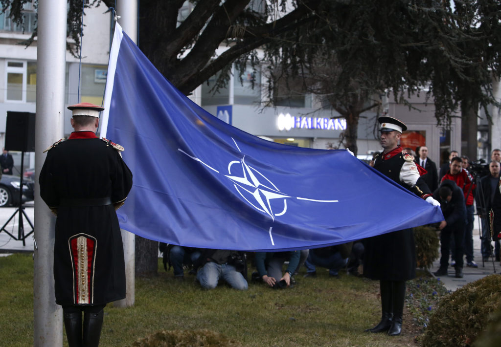 Το NATO καταγγέλλει την «επικίνδυνη» υπέρπτηση καταδιωκτικών της Ρωσίας πάνω από πλοία του στη Βαλτική