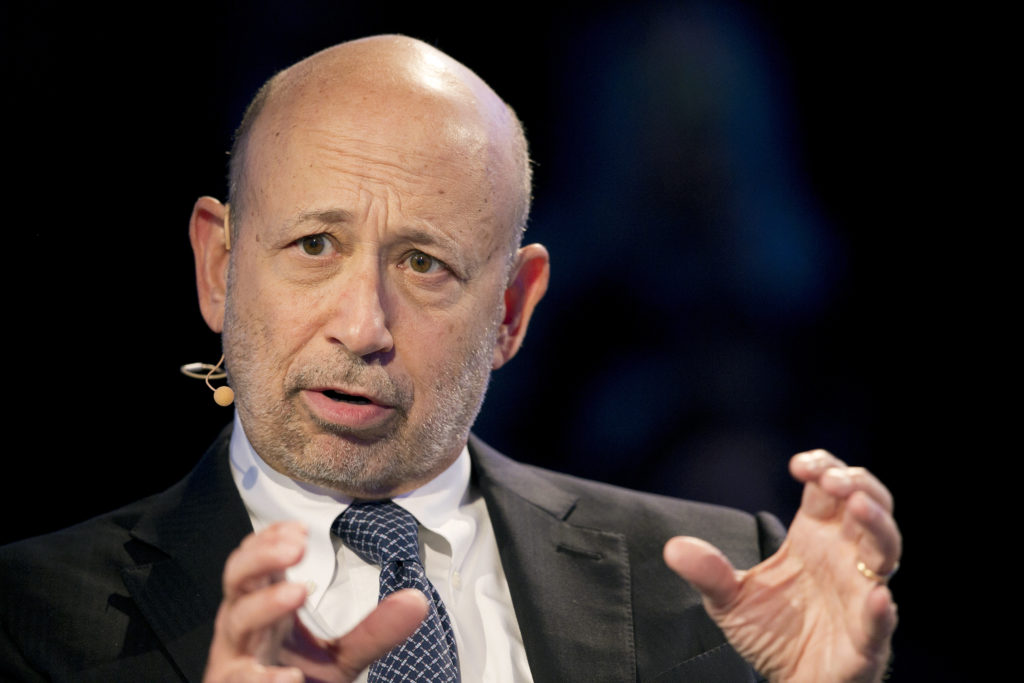 ΗΠΑ: Πρώην πρόεδρος της Goldman Sachs εκτιμά ότι αν εκλεγεί ο Μπέρνι Σάντερς θα καταστρέψει την αμερικανική οικονομία