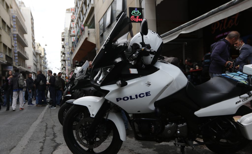 Αθήνα: Πυροβολισμοί στην Ομόνοια με έναν νεκρό (Photos)