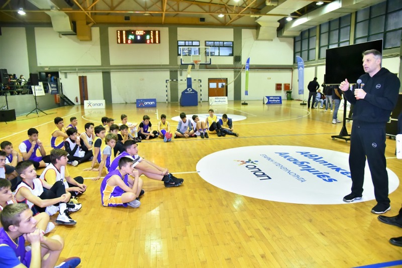 Πέντε κορυφαίοι μπασκετμπολίστες μυούν τα παιδιά των Αθλητικών Ακαδημιών ΟΠΑΠ στις αξίες του Αθλητισμού (video – εικόνες)