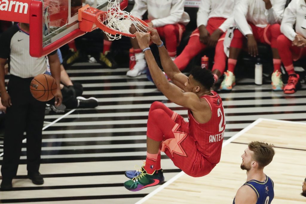 NBA All Star Game: Ο Λεμπρόν νίκησε ξανά τον Γιάννη Αντετοκούνμπο (Photos – Video)