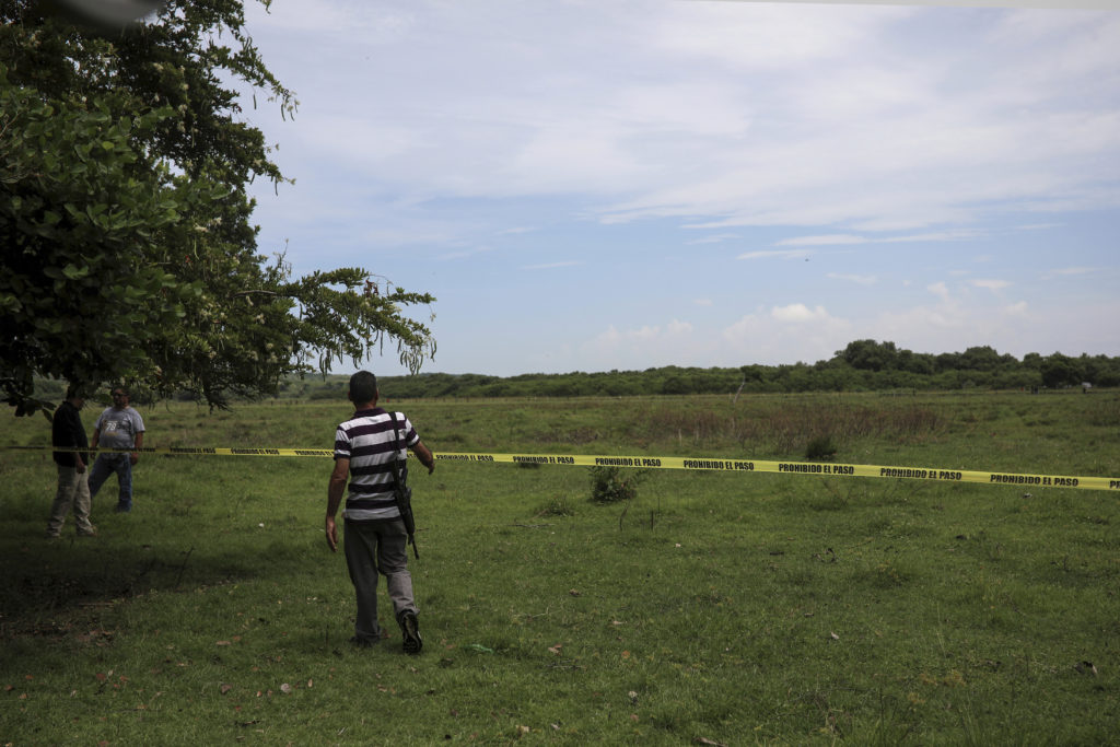 Φρίκη στο Μεξικό: 24 σοροί ανασύρθηκαν από ομαδικό τάφο