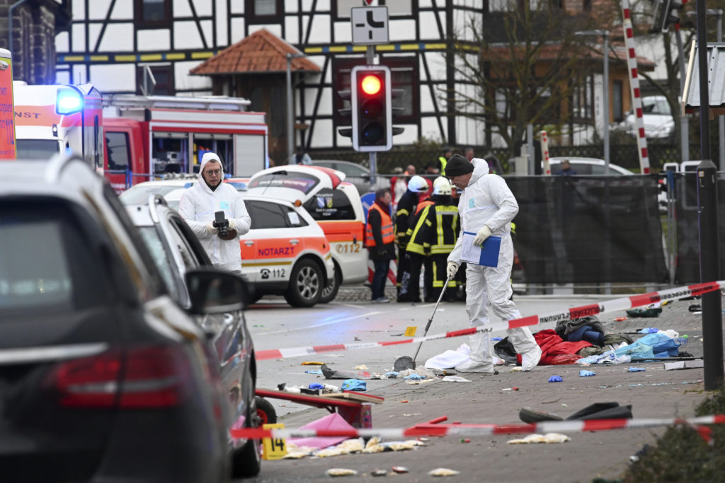 Γερμανία: 18 παιδιά μεταξύ των τραυματιών, όταν αυτοκίνητο έπεσε πάνω στο πλήθος