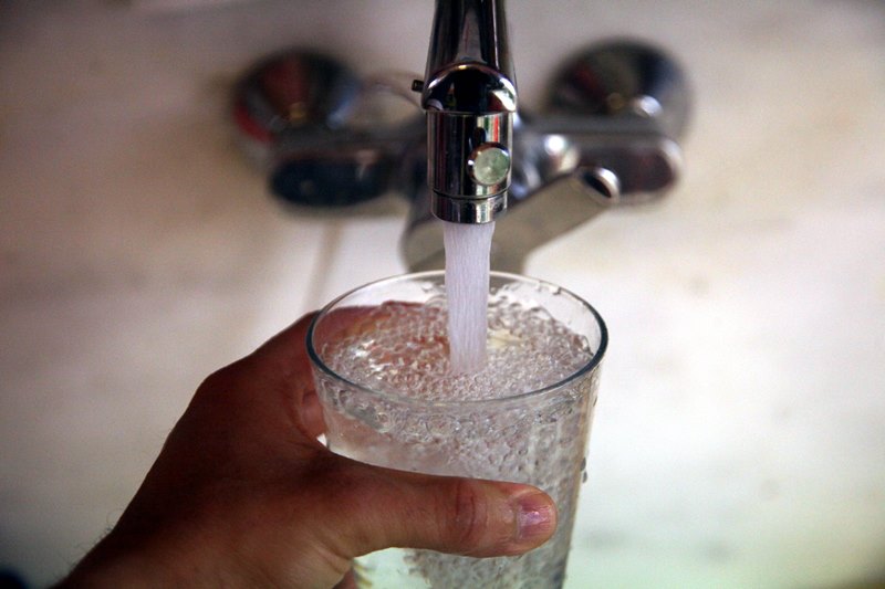 ΕΥΔΑΠ: Υπουργική εντολή να μην κόβει το νερό