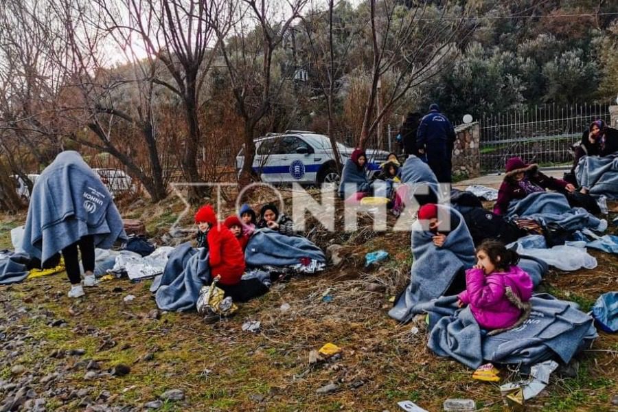 Μυτιλήνη: Σε περιφραγμένο χώρο στο λιμάνι μεταφέρονται οι νεοαφιχθέντες πρόσφυγες