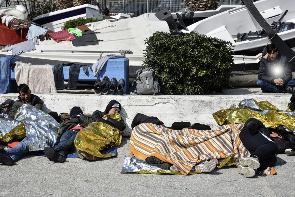 Αναστάτωση στη Λέσβο μετά τις πληροφορίες για μεταφορά μεταναστών στην ηπειρωτική Ελλάδα