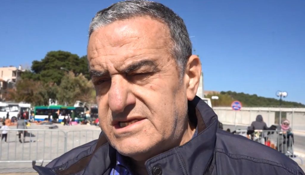 Ο Αθανασίου παραδέχθηκε ότι ξεκινά η μεταφορά προσφύγων από τη Λέσβο στην ηπειρωτική Ελλάδα (Video)