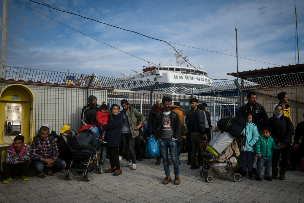 Μυτιλήνη: 80 πρόσφυγες και μετανάστες στο αρματαγωγό «Ρόδος»