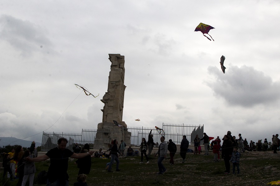 ΝΔ και Δήμος Αθηναίων ιδρύουν αιφνιδιαστικά ΑΕ για εκμίσθωση Εθνικού κήπου και Λόφου Φιλοπάππου