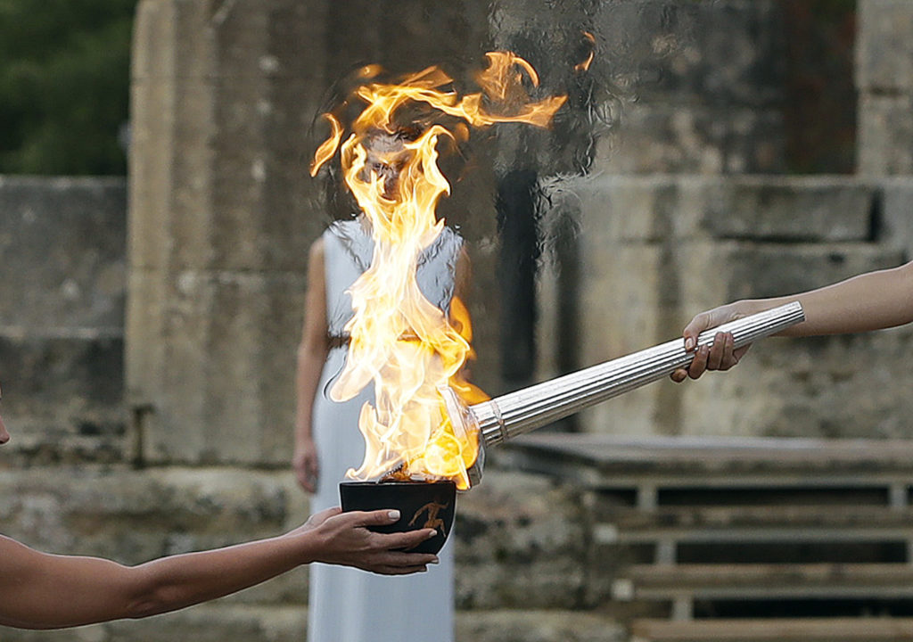 Χωρίς παιδιά η αφή της Ολυμπιακής φλόγας στην Ολυμπία