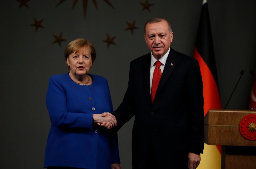 Ο Ερντογάν ζήτησε την αναθεώρηση της συμφωνίας με την ΕΕ για τους πρόσφυγες