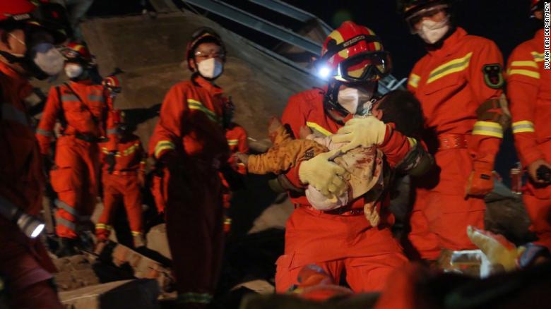 Κίνα: Έξι νεκροί, 28 αγνοούμενοι στο ξενοδοχείο-καραντίνα για κορονοϊό που κατέρρευσε (Photos+Videos)