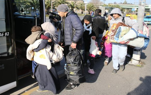 Καταγγελία Δικηγόρων Άγκυρας: Πρόσφυγες μεταφέρονται με τη βία στα σύνορα