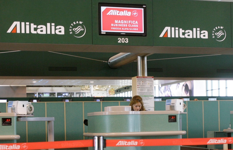 Η Alitalia αναστέλλει όλες τις πτήσεις από και προς το αεροδρόμιο του Μιλάνου