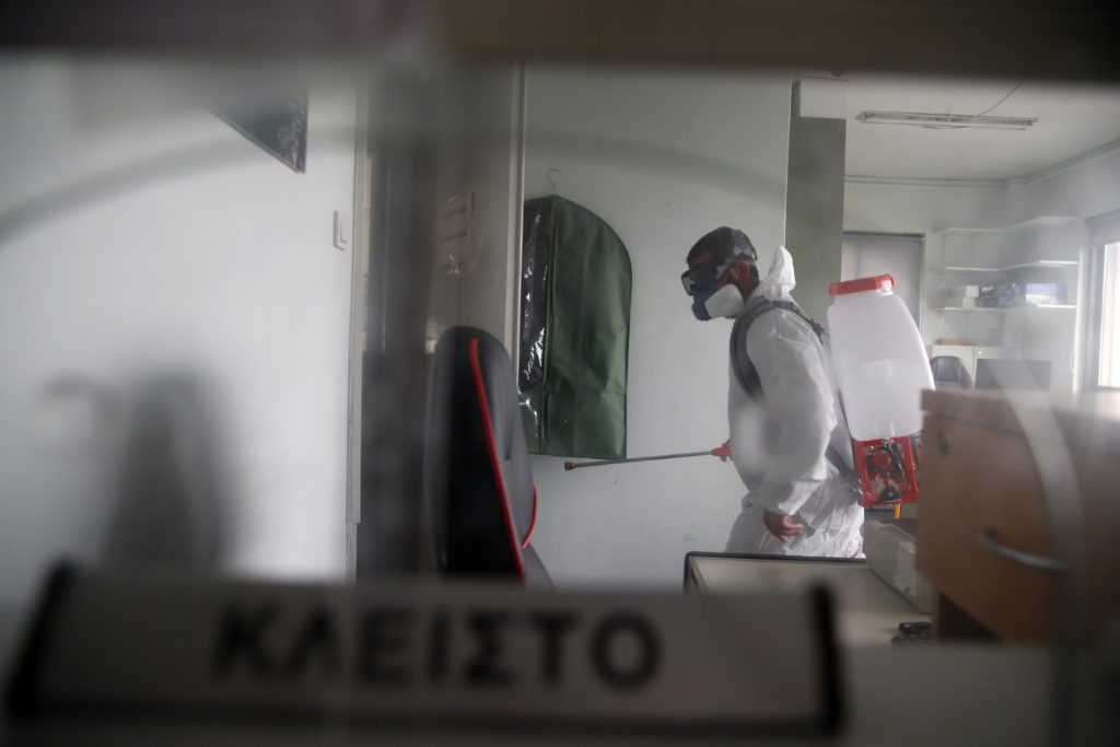 Ηράκλειο: Μόνο για τις απολύτως αναγκαίες υποθέσεις τους οι πολίτες στην Περιφέρεια Κρήτης