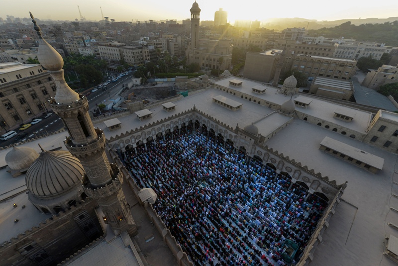 Αναστέλλεται η προσευχή της Παρασκευής σε όλα τεμένη της Αιγύπτου