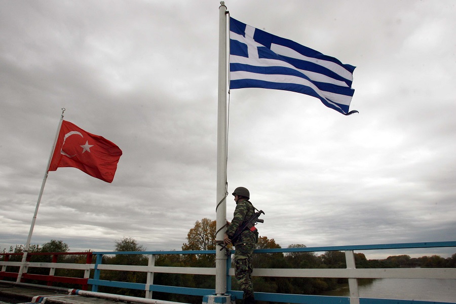 Κλείνει από τα μεσάνυχτα η Τουρκία τα σύνορά της με Ελλάδα και Βουλγαρία