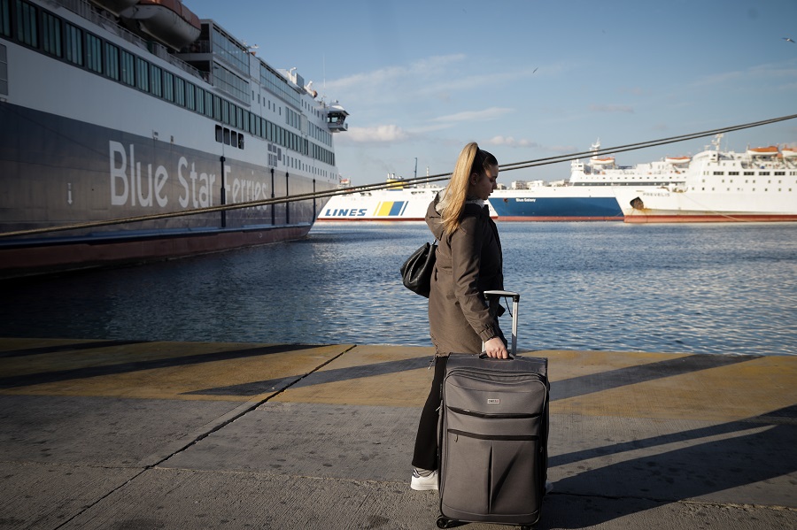 Μόνο οι μόνιμοι κάτοικοι των νησιών στα πλοία της ακτοπλοΐας