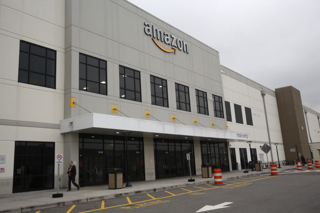 Koρονοϊός-ΗΠΑ: Η Amazon διπλασιάζει τις υπερωριακές αποδοχές των υπαλλήλων της