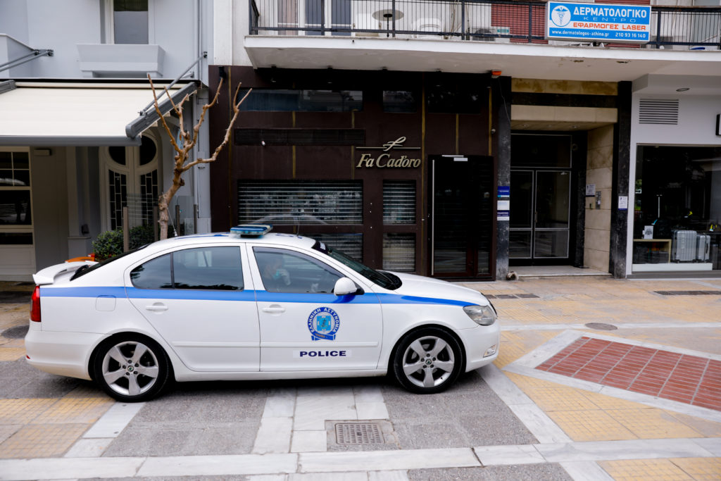 Απαγόρευση κυκλοφορίας: Ξεκίνησαν οι πρώτοι έλεγχοι σε Αθήνα και Θεσσαλονίκη (Photos)