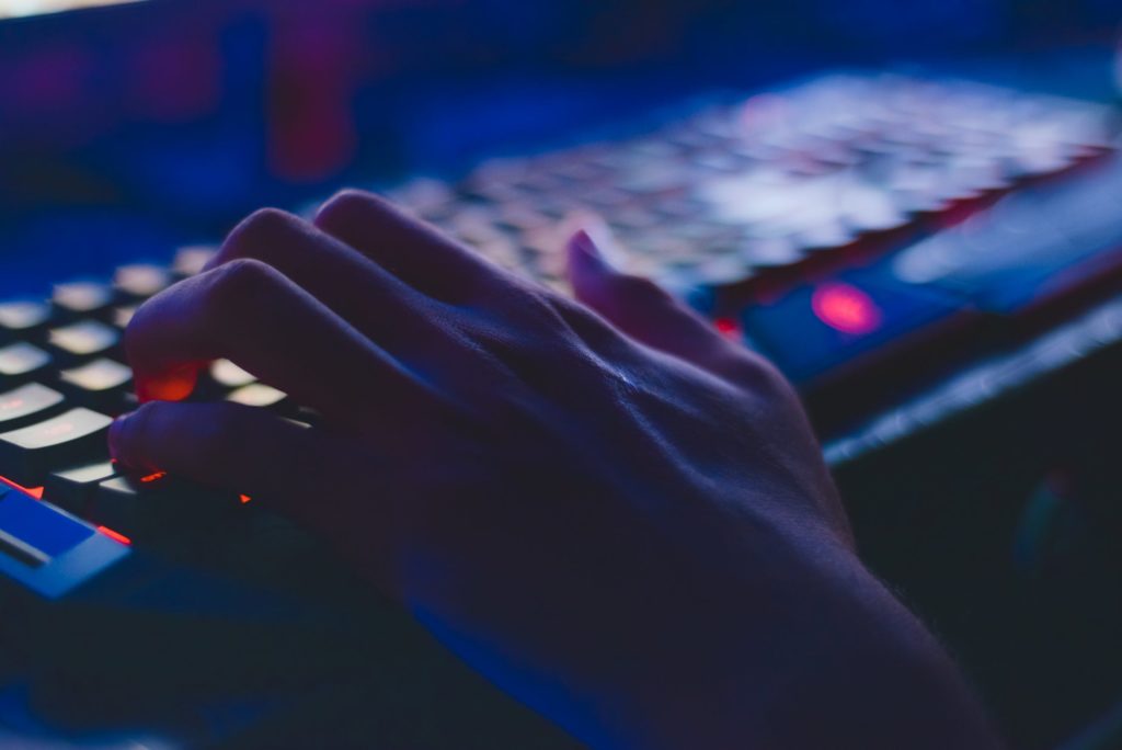 Δίωξη Ηλεκτρονικού Εγκλήματος: Tι πρέπει να προσέχουν οι πολίτες στο διαδίκτυο με αφορμή τον κορονοϊό
