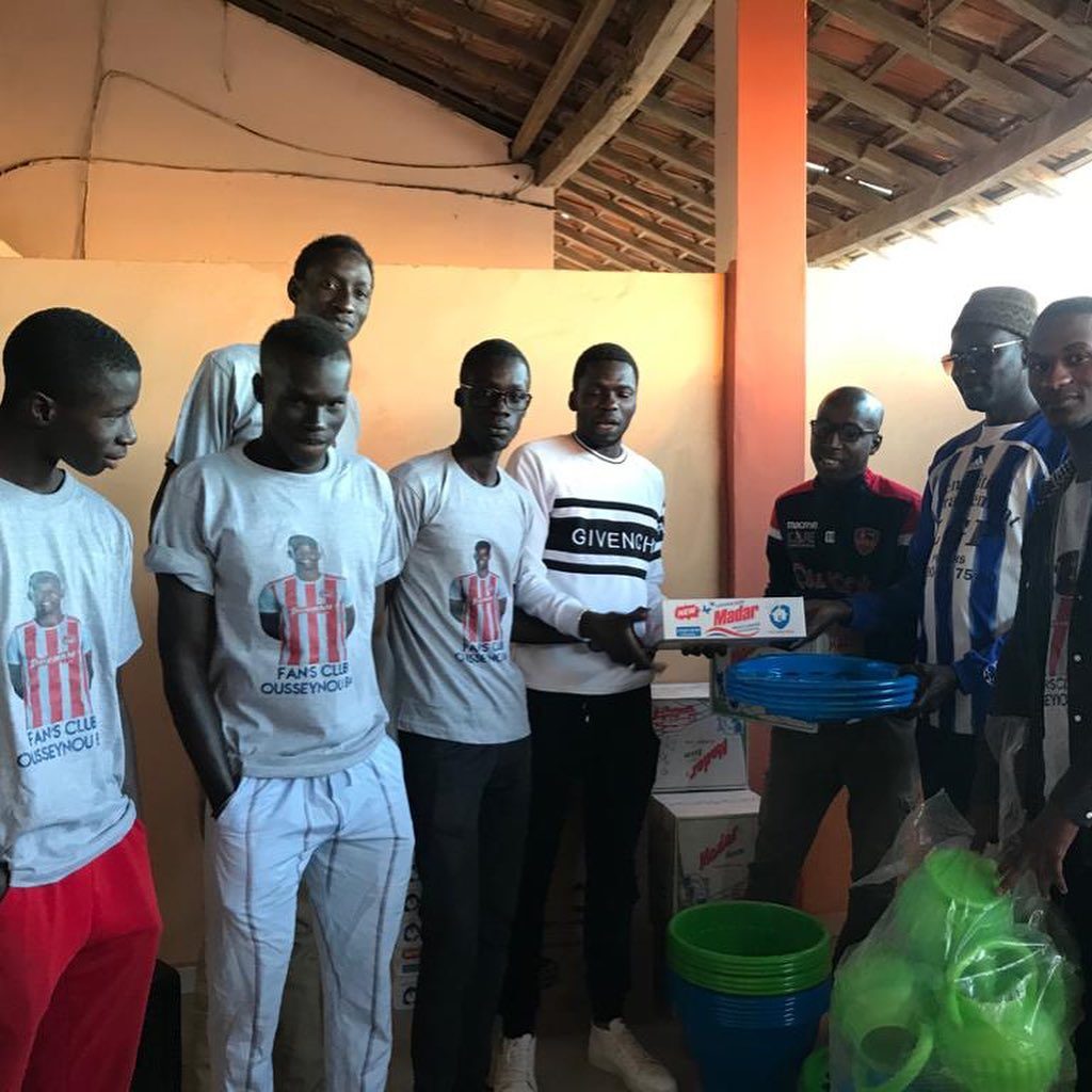 Ανθρωπιστική βοήθεια του Ουσεϊνου Μπα στους Σενεγαλέζους