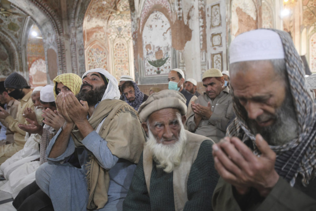Πακιστάν – Κορονοϊός: Γεμάτα τα τεμένη για την προσευχή της Παρασκευή