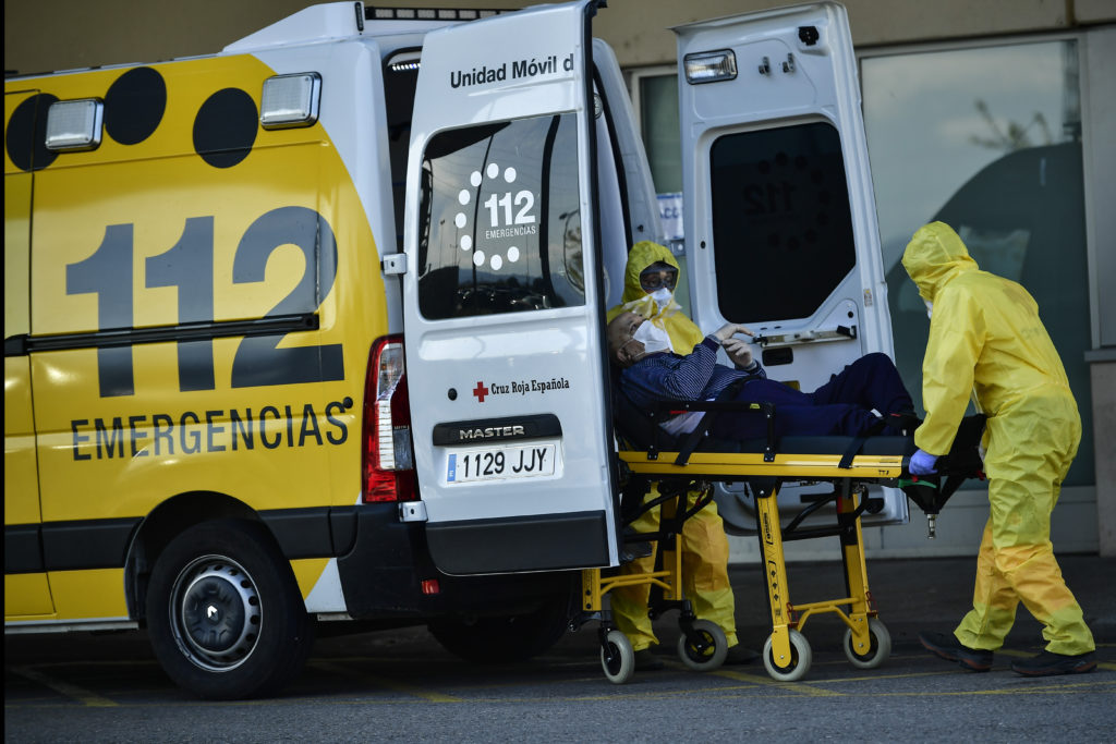Κορονοϊός: Αισθητή μείωση των νεκρών στην Ισπανία – Στους 517 οι θάνατοι σε μία μέρα