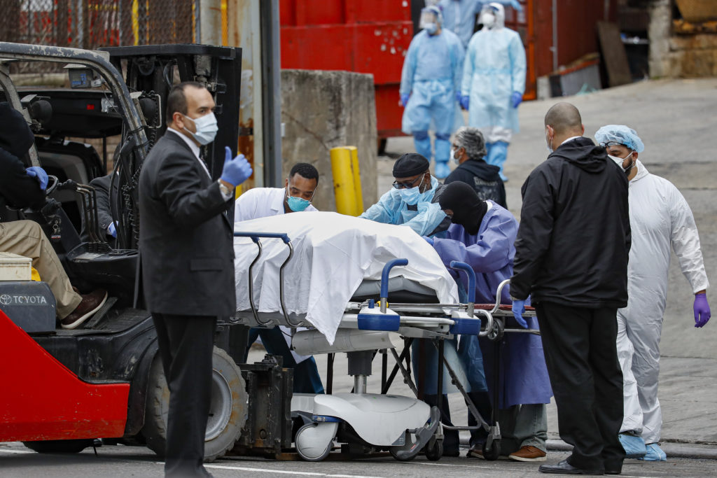 Δραματική η κατάσταση στη Νέα Υόρκη: 9 στους 10 διασωληνωμένους ασθενείς με κορονοϊό πεθαίνουν