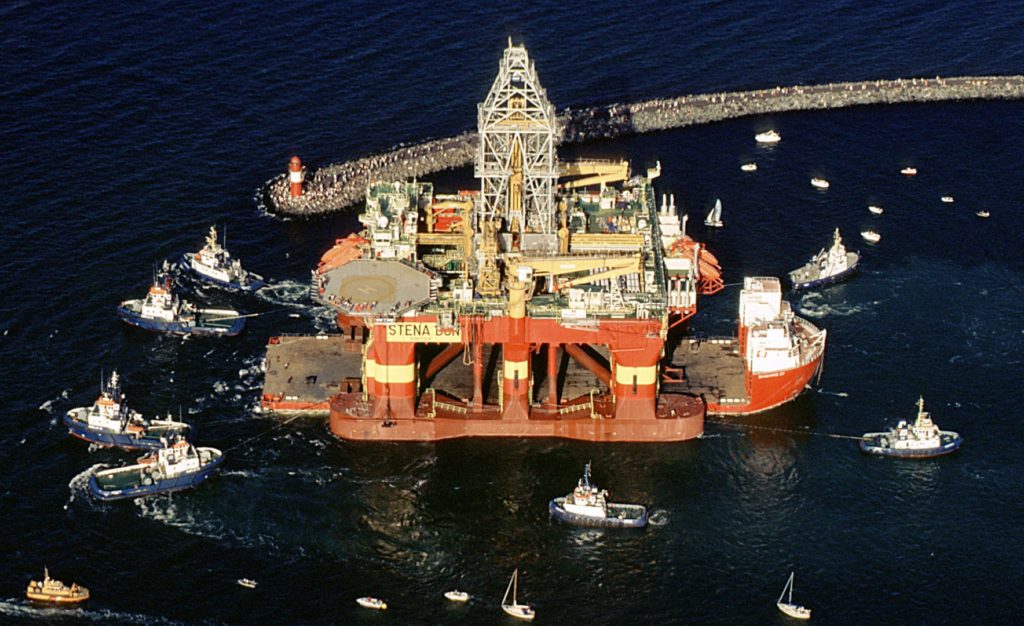 Τη μείωση της παραγωγής πετρελαίου εξετάζει η Νορβηγία