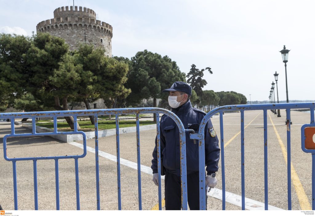 Διαγράφουν τα πρόστιμα για άσκοπη μετακίνηση σε άστεγους στη Θεσσαλονίκη