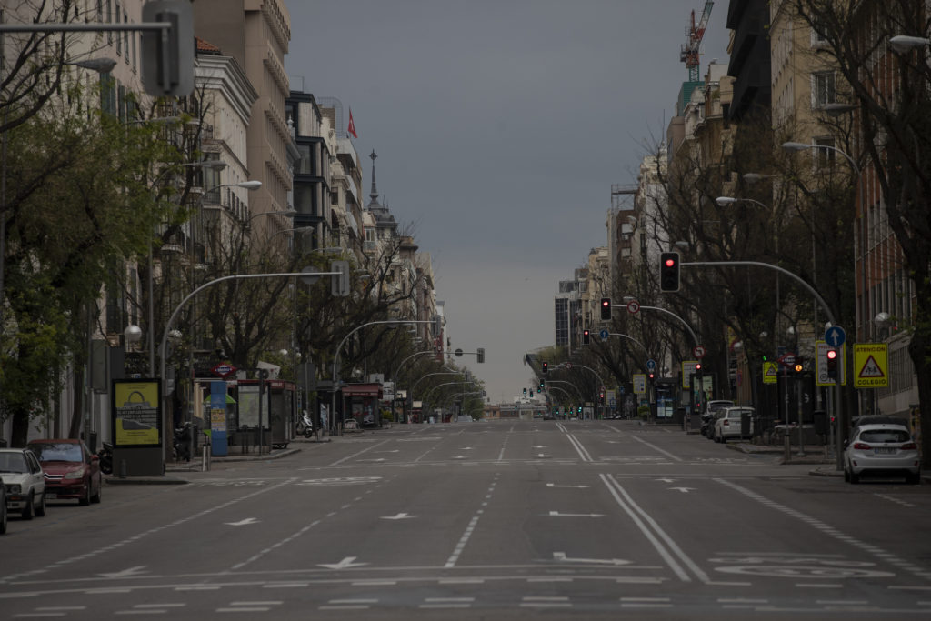 Ισπανία: Μάσκες σε όσους αρχίσουν να πηγαίνουν στις εργασίες τους μετά το Σαββατοκύριακο