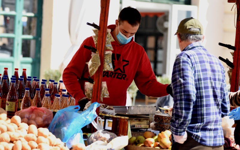 Κορονοϊός: Επιπλέον 111 λαϊκές αγορές στην Αττική, ως μέτρο ασφάλειας – όλη η λίστα
