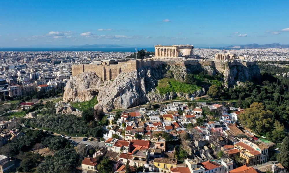 Ερώτηση ΣΥΡΙΖΑ μετά τις αποκαλύψεις του Documento για το ξενοδοχείο που θα «κρύψει» την Ακρόπολη