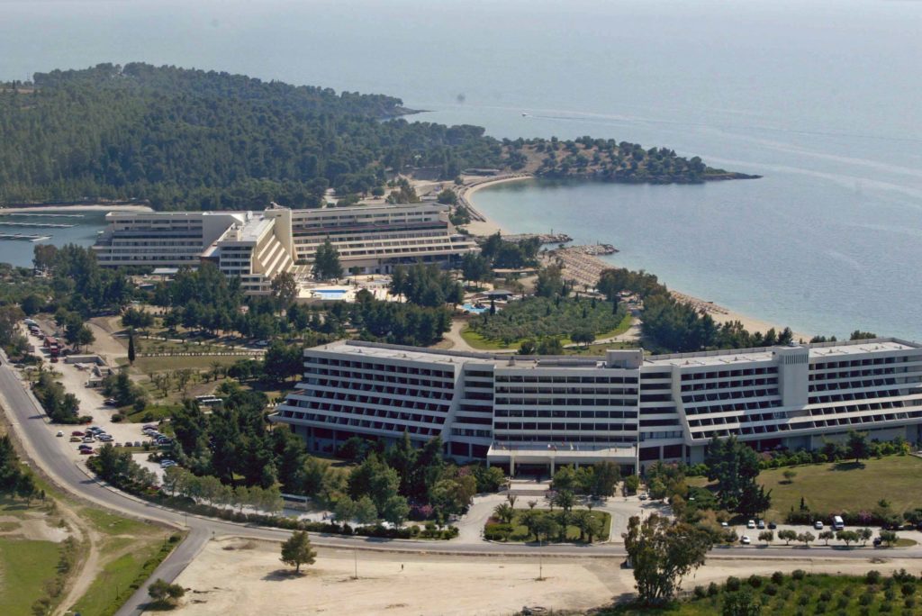 Βουλή: Κατατέθηκε η τροπολογία για τη δημιουργία δωματίων προσωπικού ξενοδοχείων