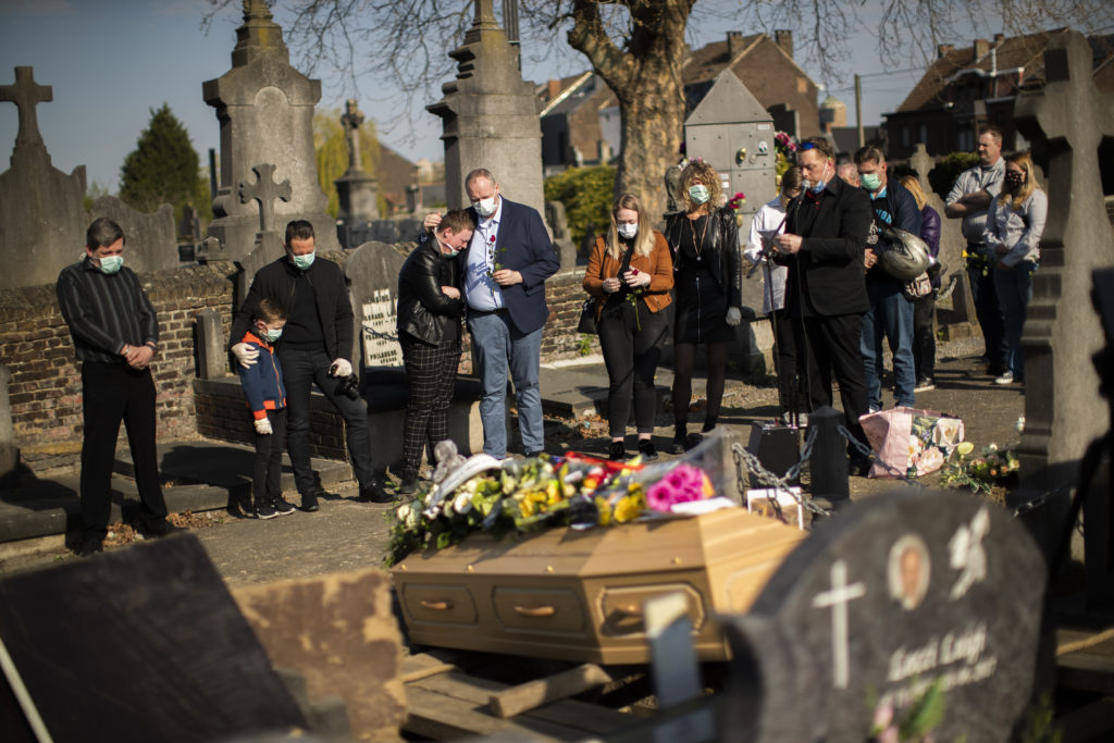 Βέλγιο – Κορονοϊός: Σχεδόν οι μισοί θάνατοι σε οίκους ευγηρίας