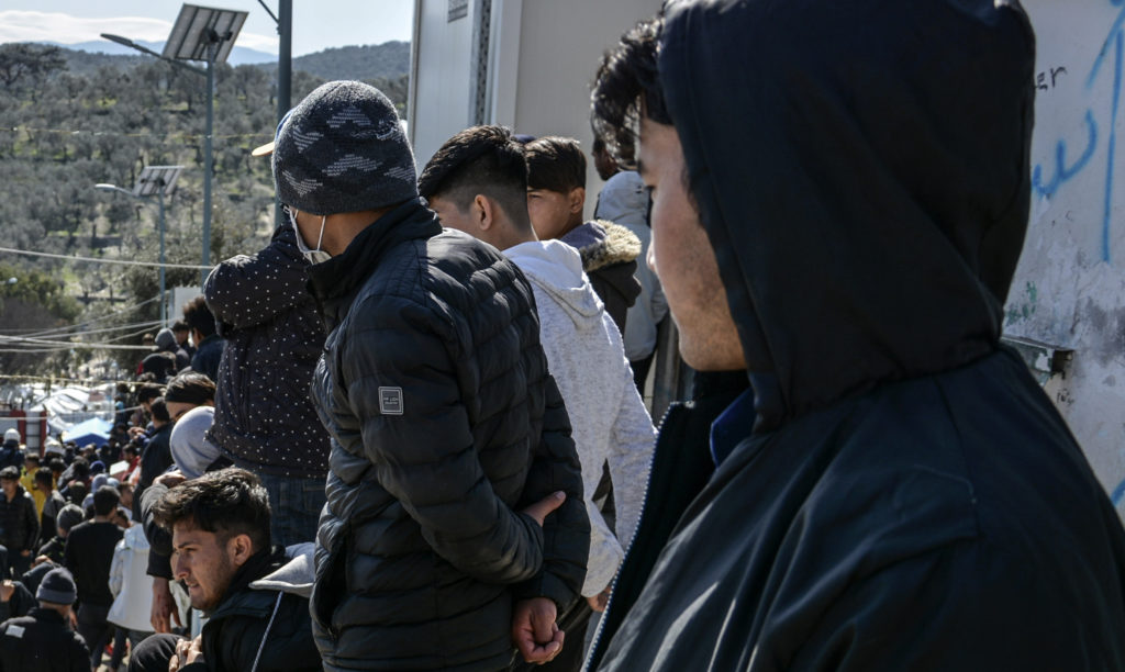 Σκουρλέτης – Ραγκούσης: Απαράδεκτη η παραμονή ασυνόδευτων ανήλικων προσφυγόπουλων στα κρατητήρια και στα ΠΡΟΚΕΚΑ