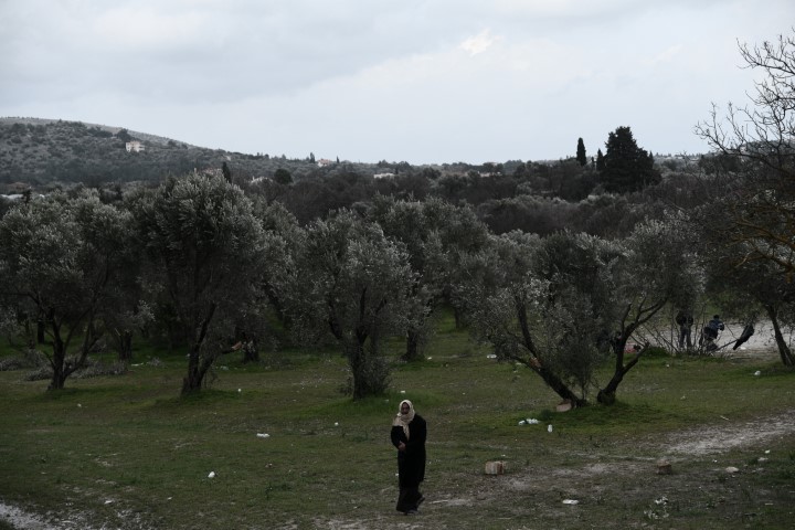 Χίος: Πυρκαγιά και ένταση στην Υπηρεσία Ασύλου μετά τον θάνατο 47χρονης Ιρακινής