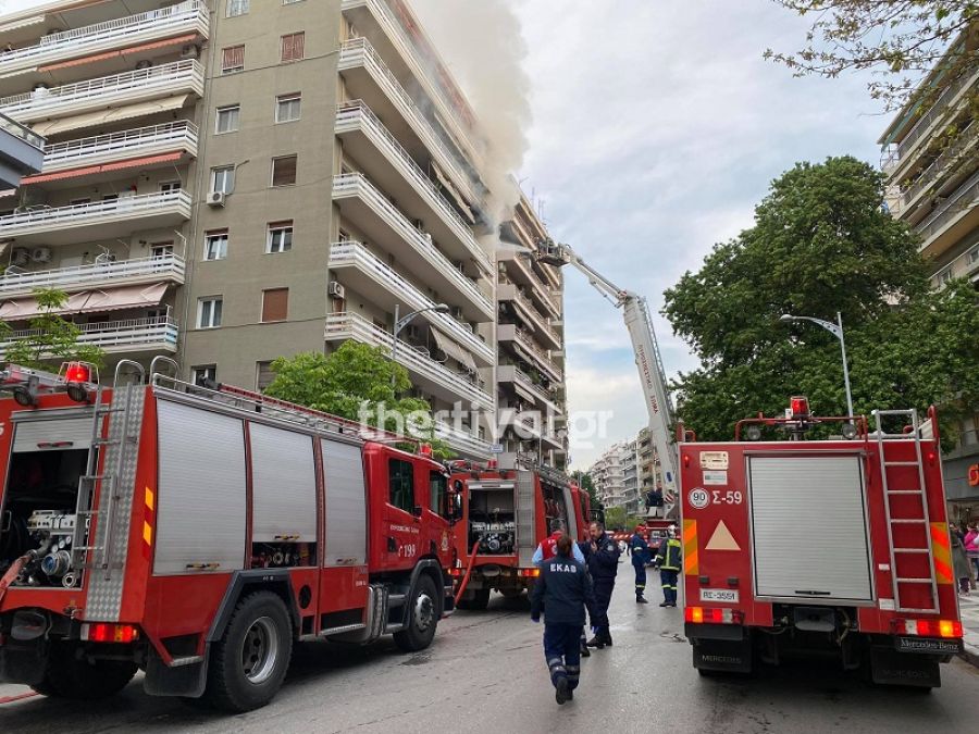 Θεσσαλονίκη: Νεκρός 86χρονος σε πυρκαγιά- Με εγκαύματα η σύζυγος του (video – εικόνες)