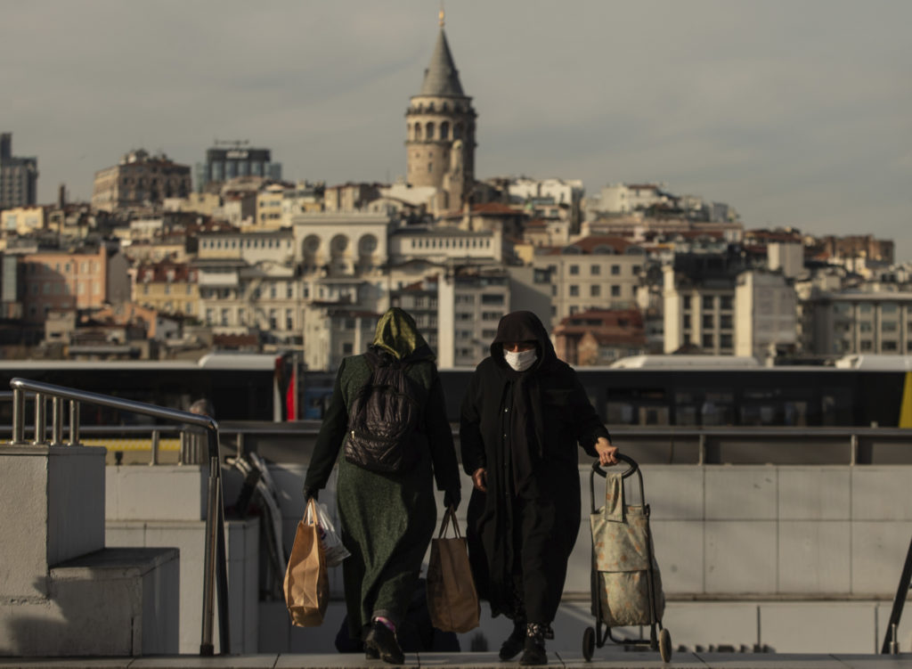 Τουρκία- κορονοϊός: Ανεβαίνει ο αριθμός των νεκρών – Πλησιάζουν τους 2.400 συνολικά