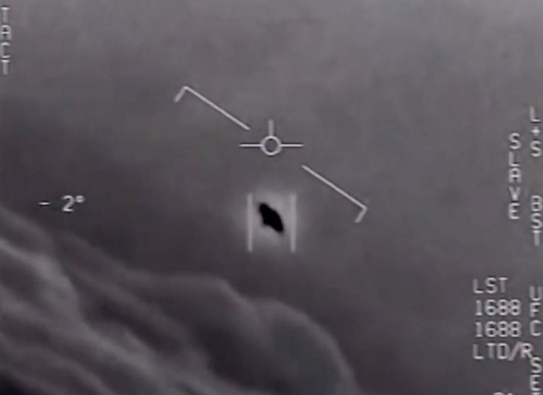 Το Αμερικανικό Πεντάγωνο έδωσε επίσημα στη δημοσιότητα βίντεο με UFO (Video)