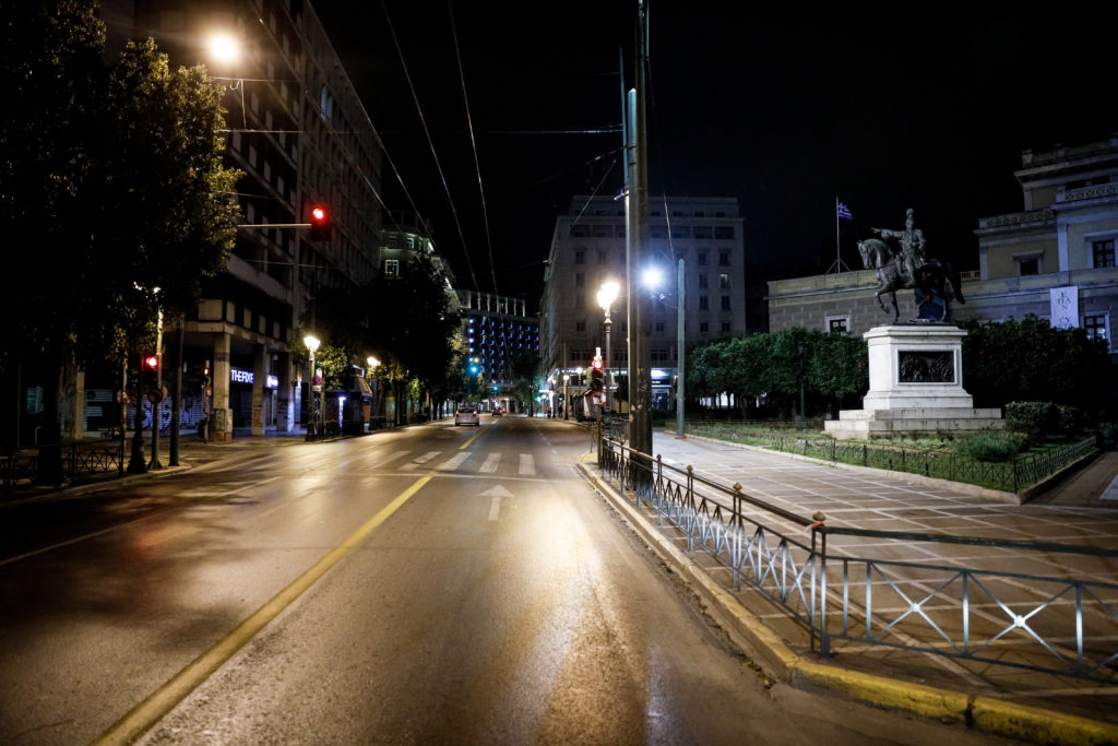 «Αυστηρή σύσταση» για περιορισμένη κυκλοφορία το βράδυ – Τι… σημαίνει άραγε αυτό