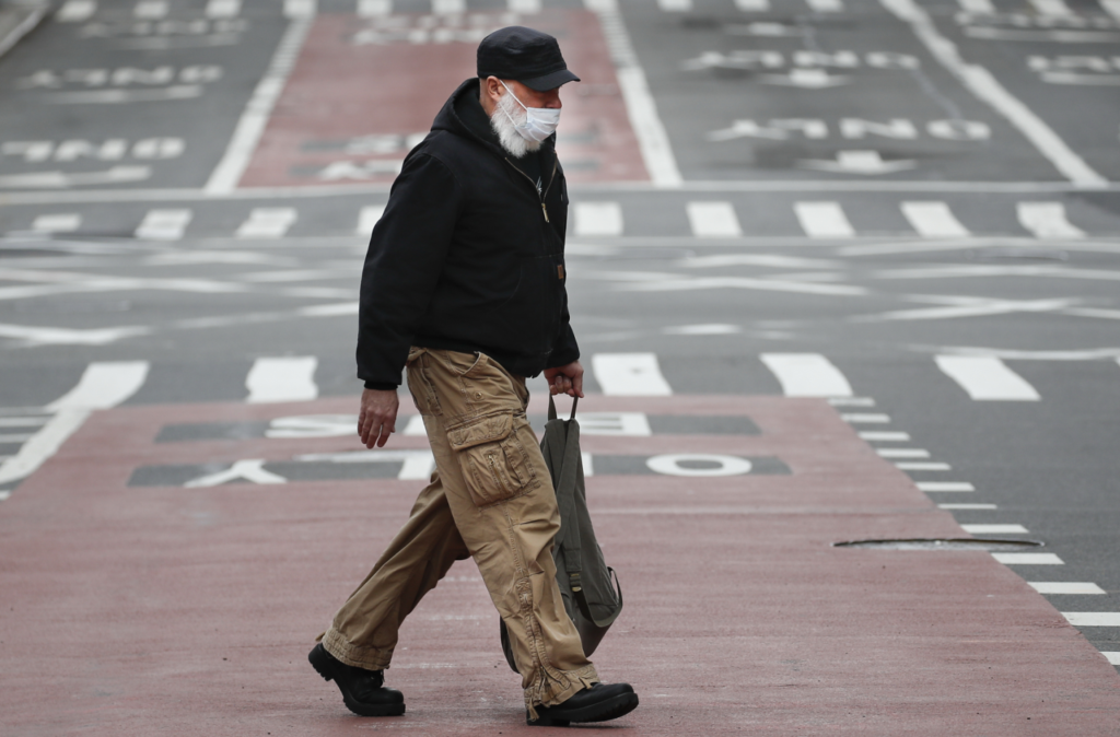 Νέα Υόρκη: Μειώνεται ο αριθμός των νοσηλευομένων – 335 νεκροί σε 24 ώρες