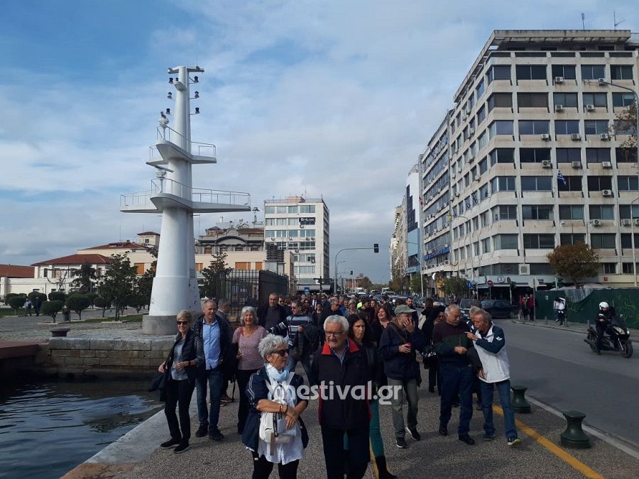 Θεσσαλονίκη: Πορεία Σιωπηλής Συγγνώμης προς τους Εβραίους της πόλης (εικόνες – video)